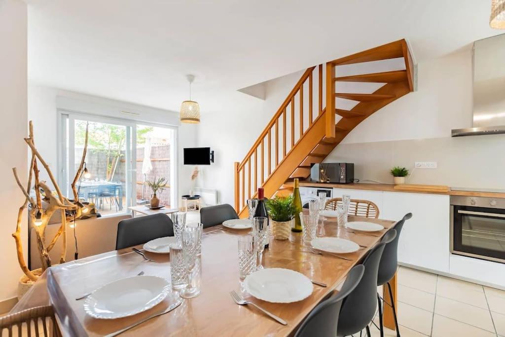 Jolie Maison Proche Mer - 8 Voyageurs - 4 Chambres วูซ์-ซัวร์-แมร์ ภายนอก รูปภาพ